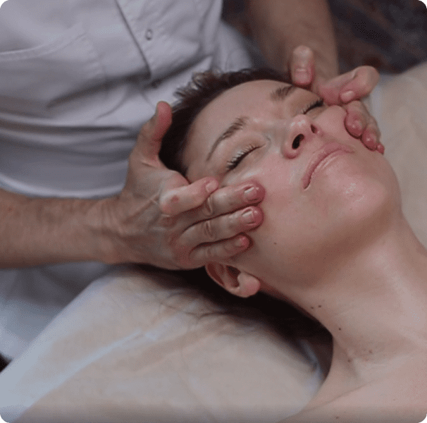 Sculptural Face Lifting